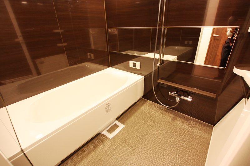 Bathroom. With bathroom dryer Otobasu