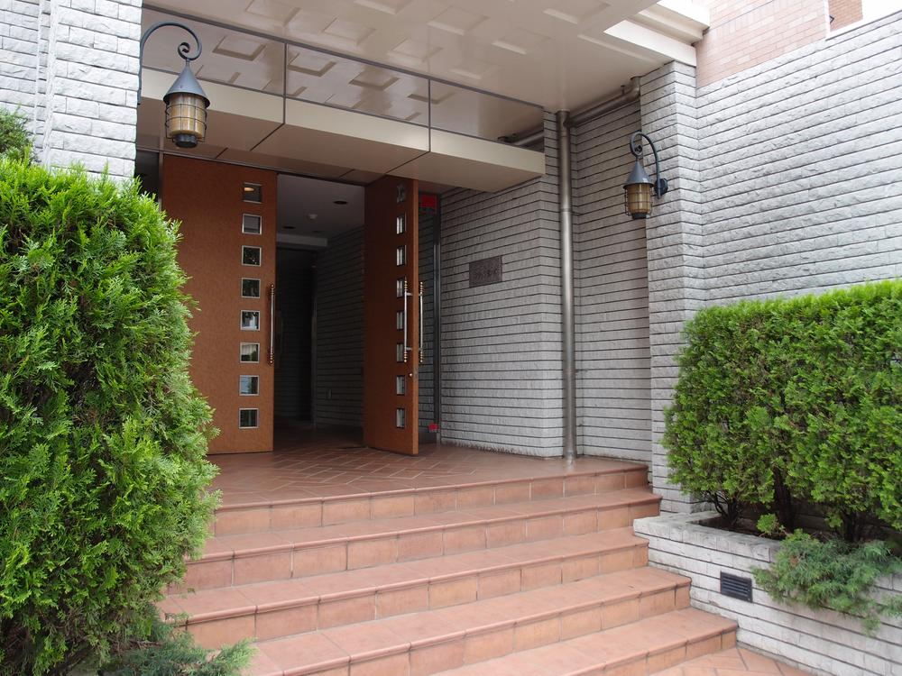 Entrance. North Entrance (main entrance)