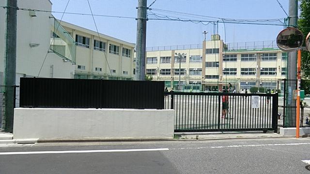Junior high school. 796m to Suginami Ward Minaminakano Junior High School