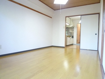 Other room space. It has been changed to Western-style flooring