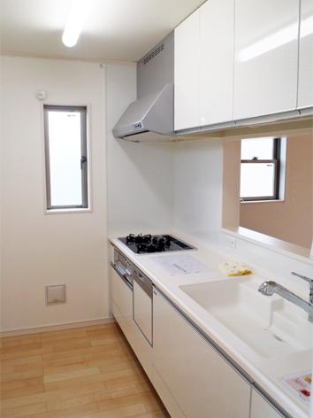 Same specifications photo (kitchen)