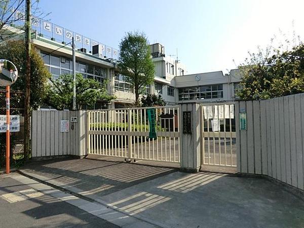 Primary school. Nakano Ward Saginomiya to elementary school 261m