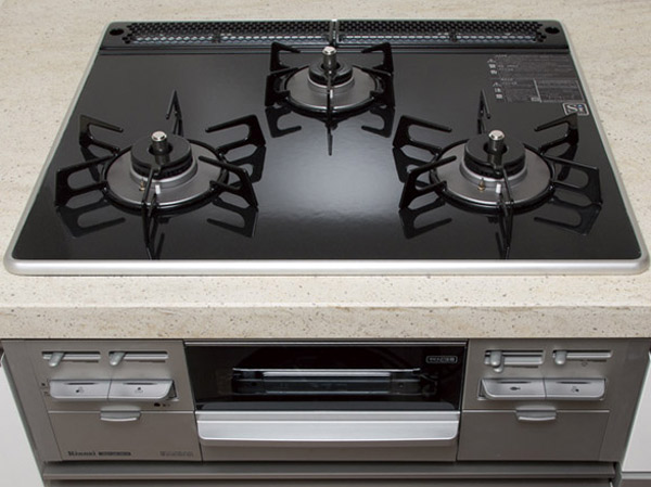 Kitchen.  [Two short beeps and a stove (glass top)] Forgetting to turn off or overheating prevention, Extinction safety device with a sensor, such as such as, It has adopted a glass-top stove with a multi-function. (Same specifications)