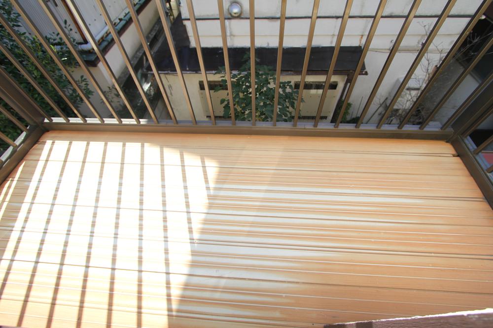 Balcony. local