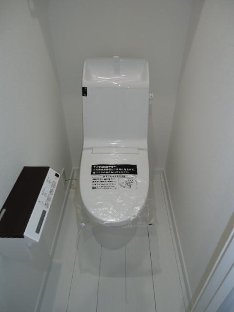 Toilet. Same specifications toilet
