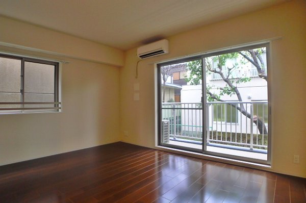 Living and room
