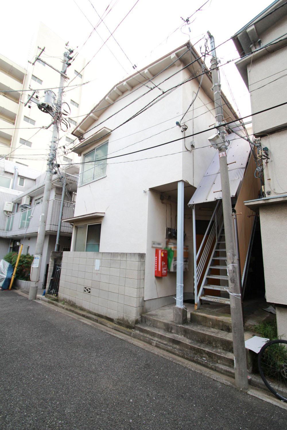 Local land photo. Land sale of Nakano Arai 1-chome. Since the building conditions is not attached, You can building your favorite House manufacturer. Large 4LDK reference plan are available. Please feel free to contact. 