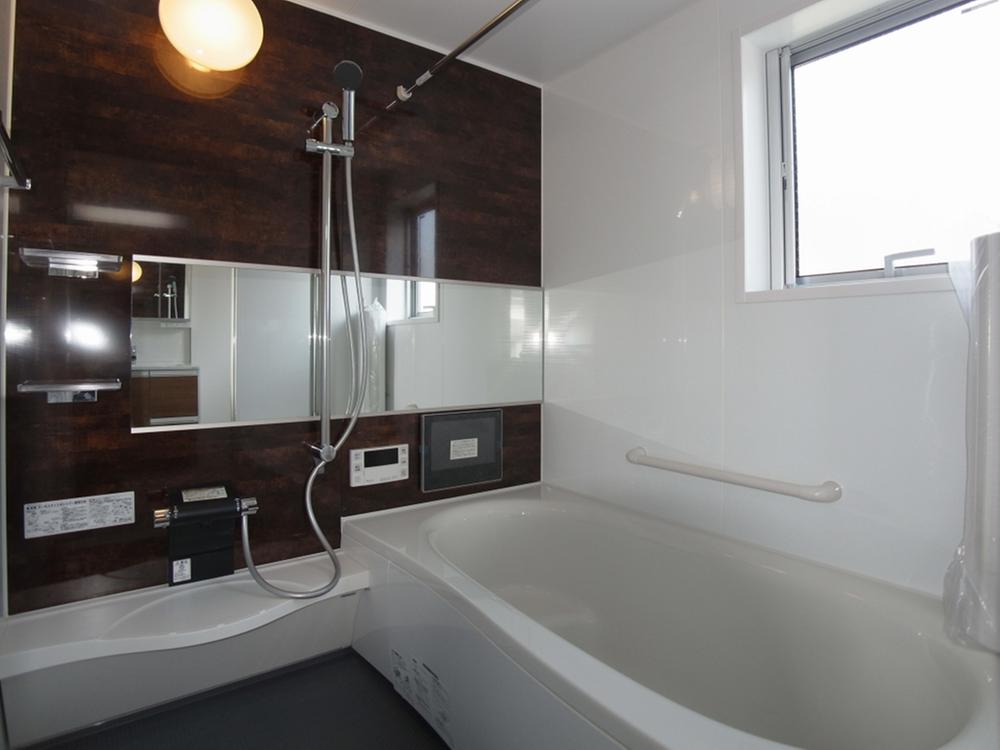 Same specifications photo (bathroom). Seller construction cases _ bathroom
