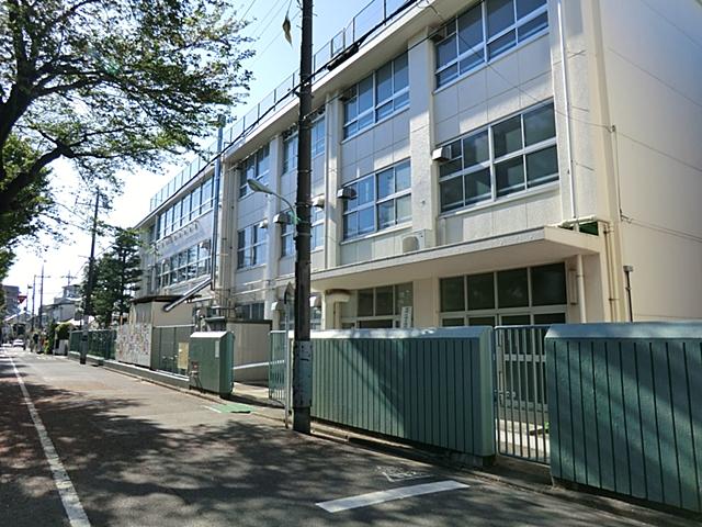 Junior high school. 220m until Nakano Ward Greenfields Junior High School