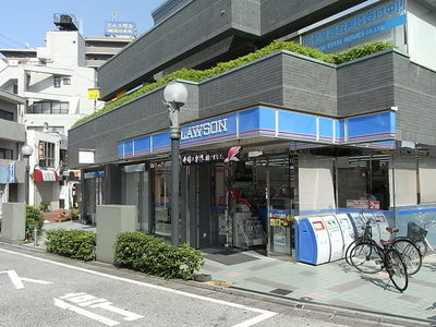 Convenience store. 50m to Lawson (convenience store)