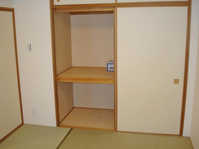 Receipt. Indoor shooting