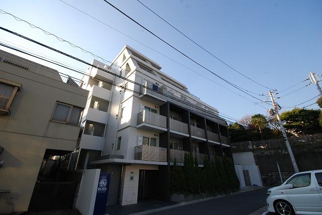 Local appearance photo. Local (12 May 2013) Shooting