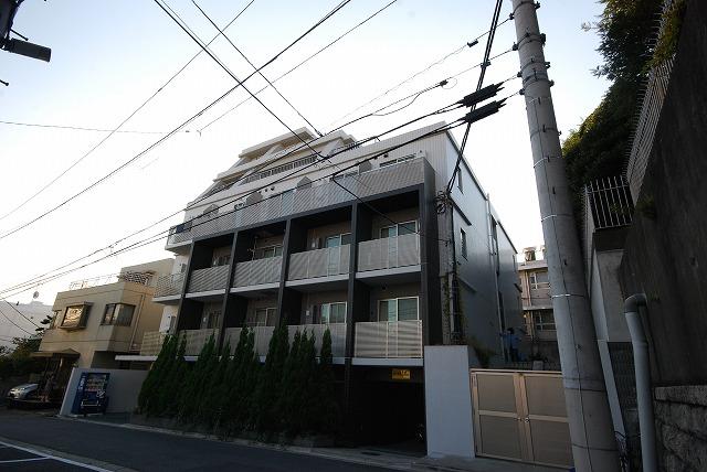 Local appearance photo. Local (12 May 2013) Shooting