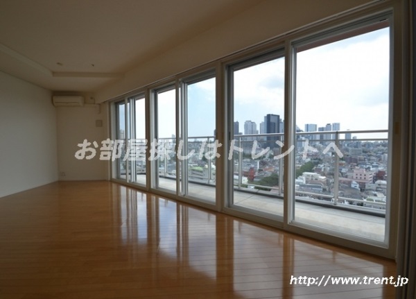 Living and room. It is a reference photograph of 1LDK southwest type of the 12th floor same building.