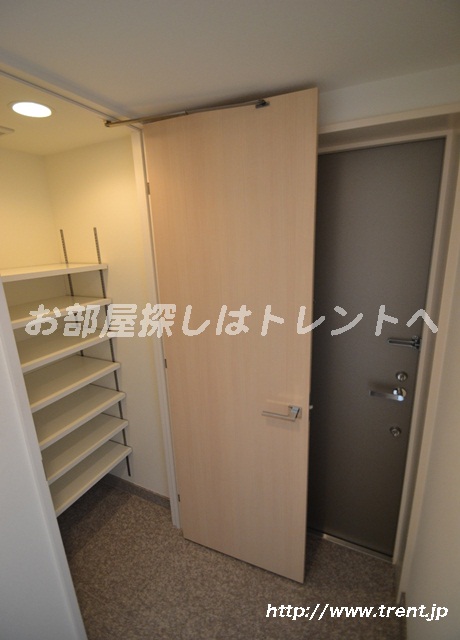 Entrance. It is a reference photograph of 1LDK southwest type of the 12th floor same building.