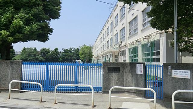 Primary school. Nakano 682m to stand Tada elementary school