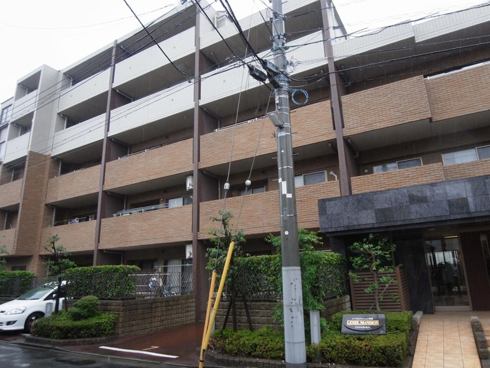 Local appearance photo