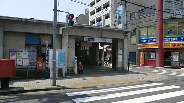 station. Marunouchi Line "Nakanoshinbashi" 400m to the station