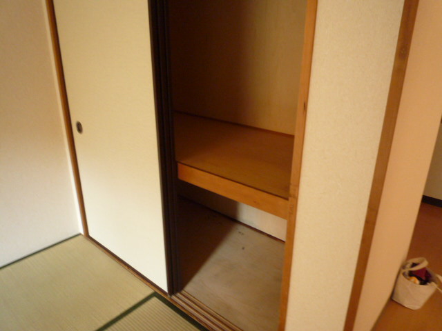 Balcony. Japanese-style storage