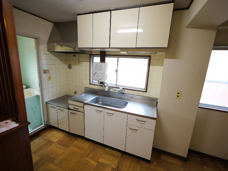 Kitchen. Bright clean kitchen