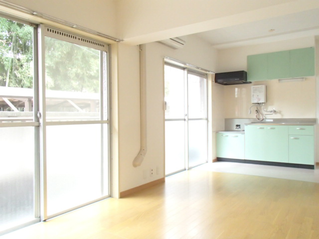 Living and room
