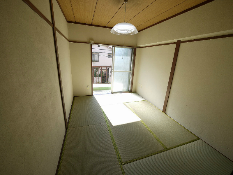 Other room space. Japanese-style room of now 's nostalgic paint wall