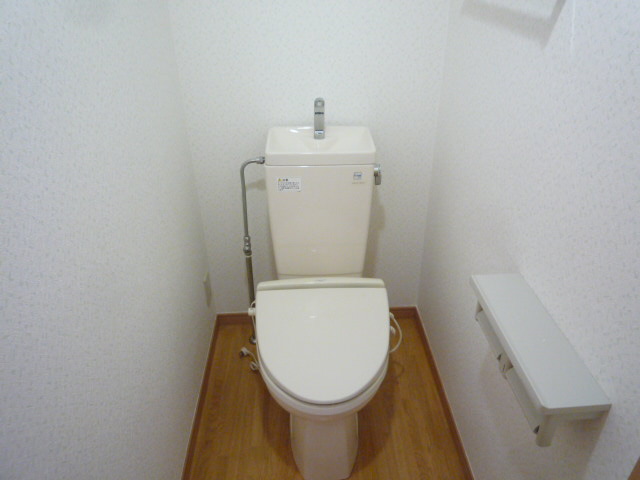 Balcony. Toilet