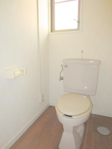 Toilet. Small window there