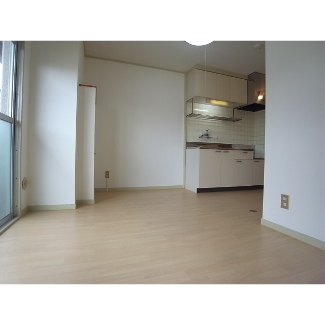 Living and room. DK6 Pledge