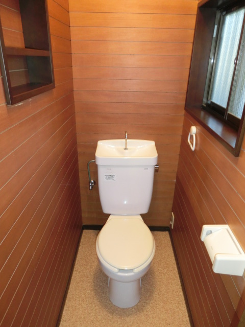 Toilet