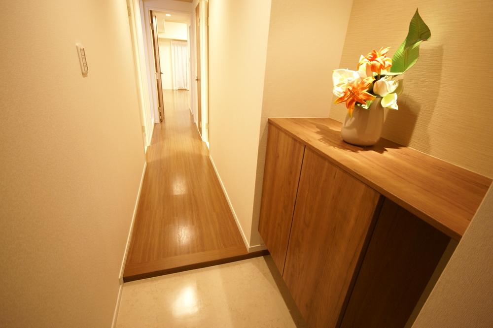 Entrance. Local (12 May 2013) Shooting