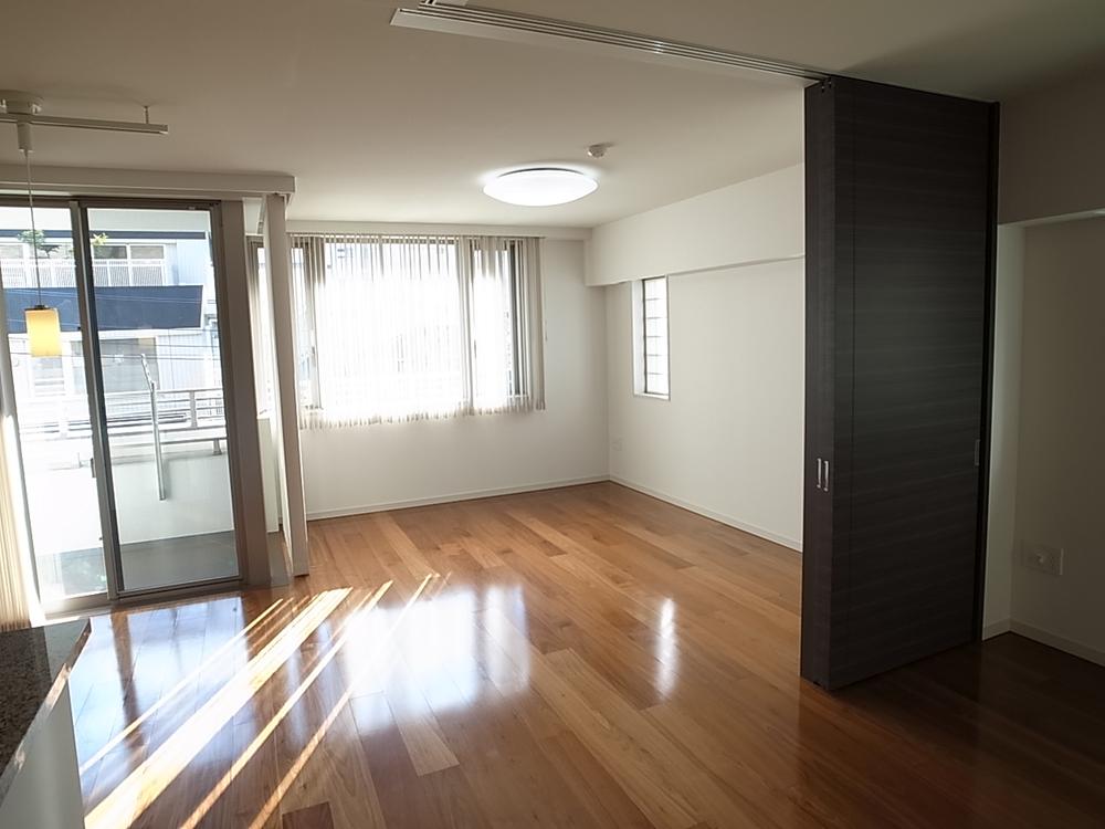 Living. Indoor (12 May 2013) Shooting