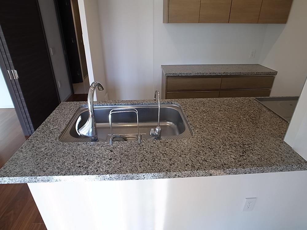 Kitchen. Indoor (12 May 2013) Shooting