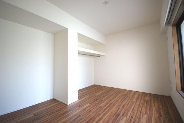 Non-living room. Indoor (10 May 2013) Shooting