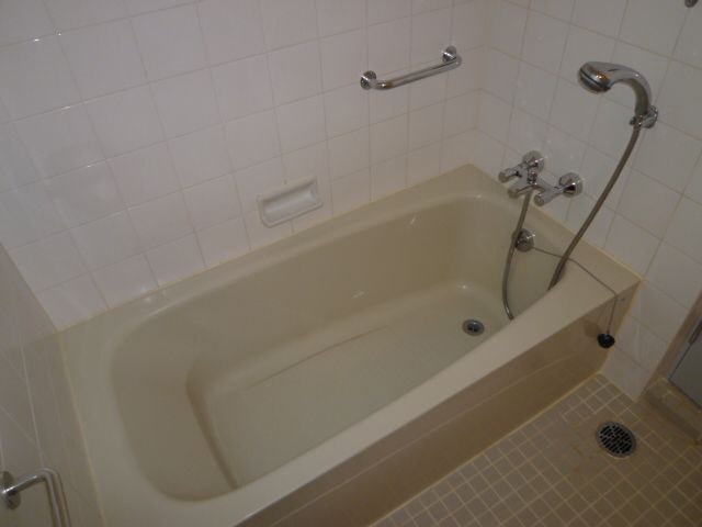 Bath. Bathtub of spread Put in a slowly bath