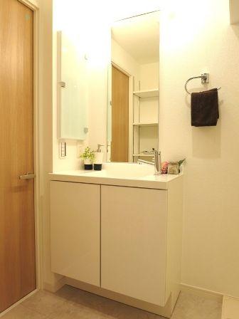 Wash basin, toilet. ~ It is in a new interior renovation. 2014 February scheduled to be completed ~ Your preview is possible at any time.  The field situation, There is the case that specifications may be changed.