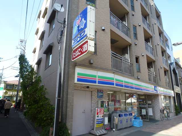 Convenience store. Three F 269m until Nakano Yayoi Machiten (convenience store)