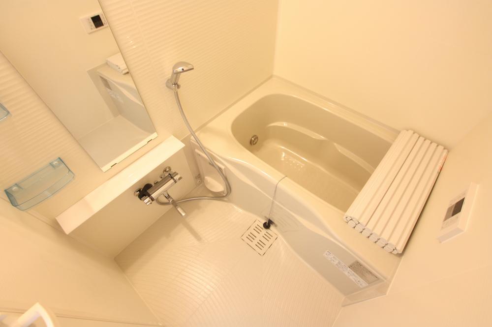 Bathroom. top floor, Facing south. Model room published in