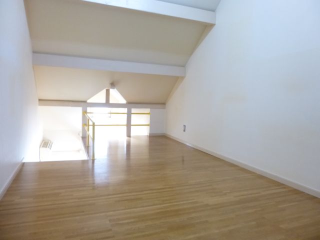 Living and room. A height Western-style