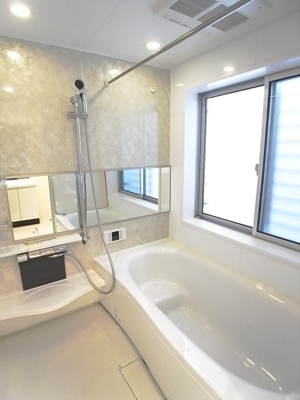 Same specifications photo (bathroom)