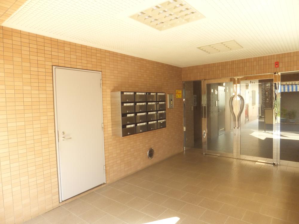 Entrance. entrance. Peace of mind ・ It is safe of auto-lock security