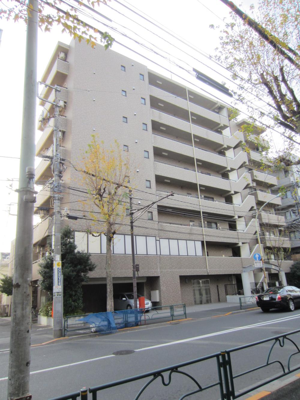 Local appearance photo. Local (12 May 2013) Shooting