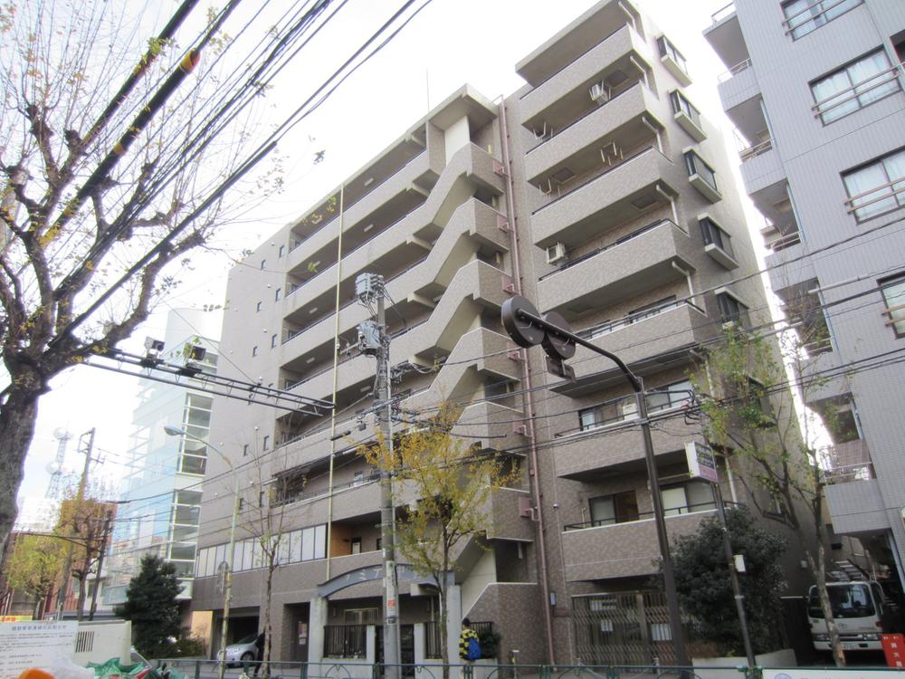 Local appearance photo. Local (12 May 2013) Shooting