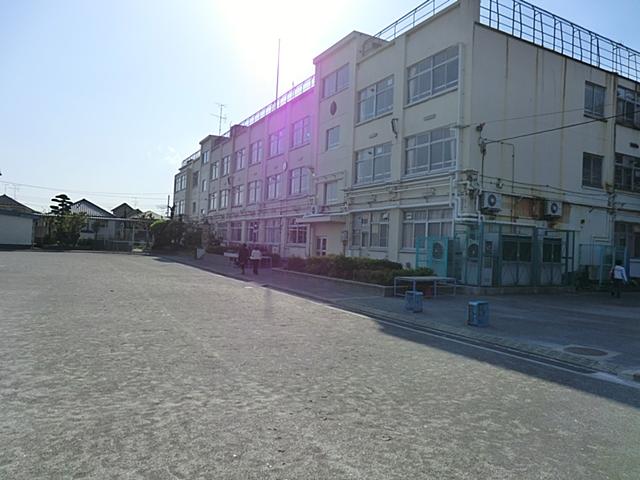 Primary school. Nakano Ward Nishinakano to elementary school 154m
