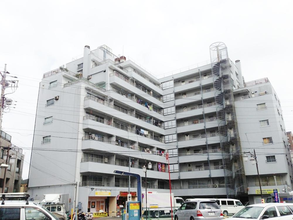 Local appearance photo. It is conveniently located a 1-minute walk station. Local (11 May 2013) Shooting