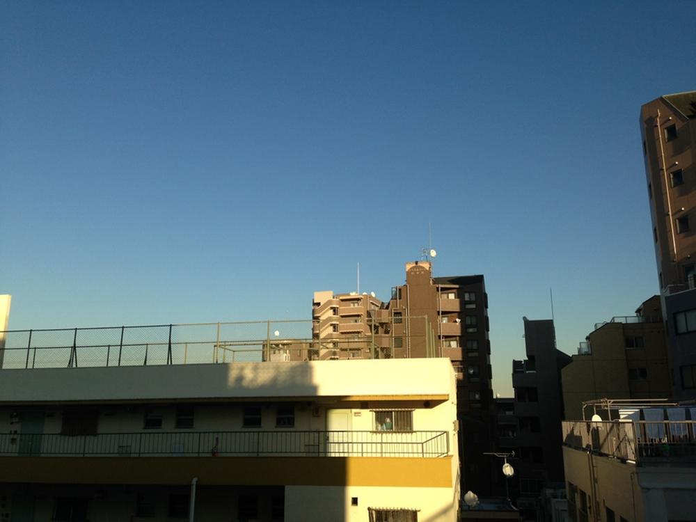 View photos from the dwelling unit. View from the site (December 2013) Shooting