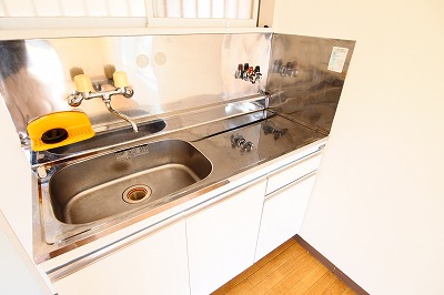 Kitchen. Two-burner stove is installed Allowed