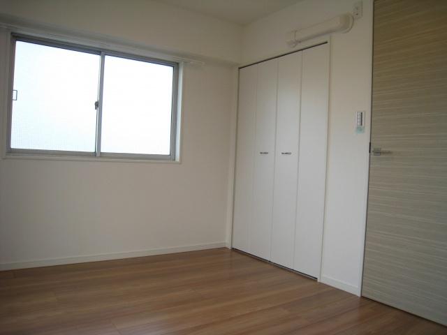 Non-living room. Nakano Mansion Renovation Renovation 2LDK 20 million yen