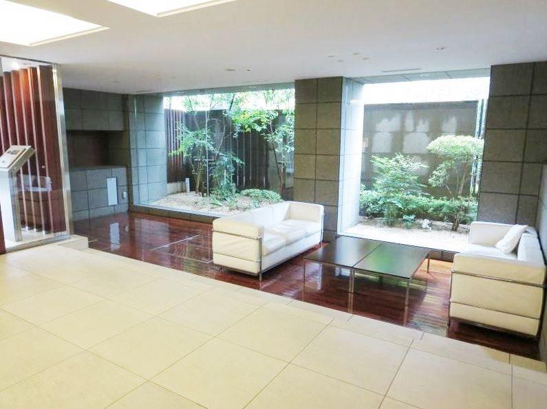 Other local. Entrance hall