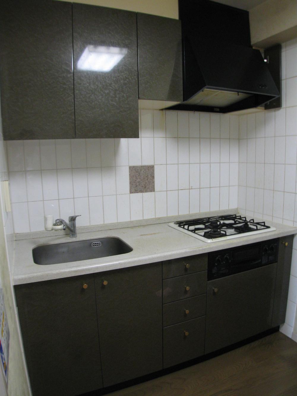 Kitchen. Kitchen (07 May 2013) Shooting